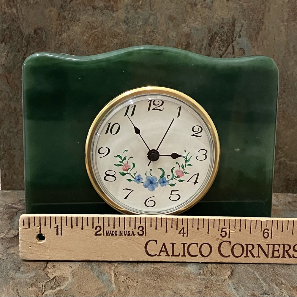 Vintage MCM Mid Century Modern Heavy Green Desk Clock - Picture 8 of 14